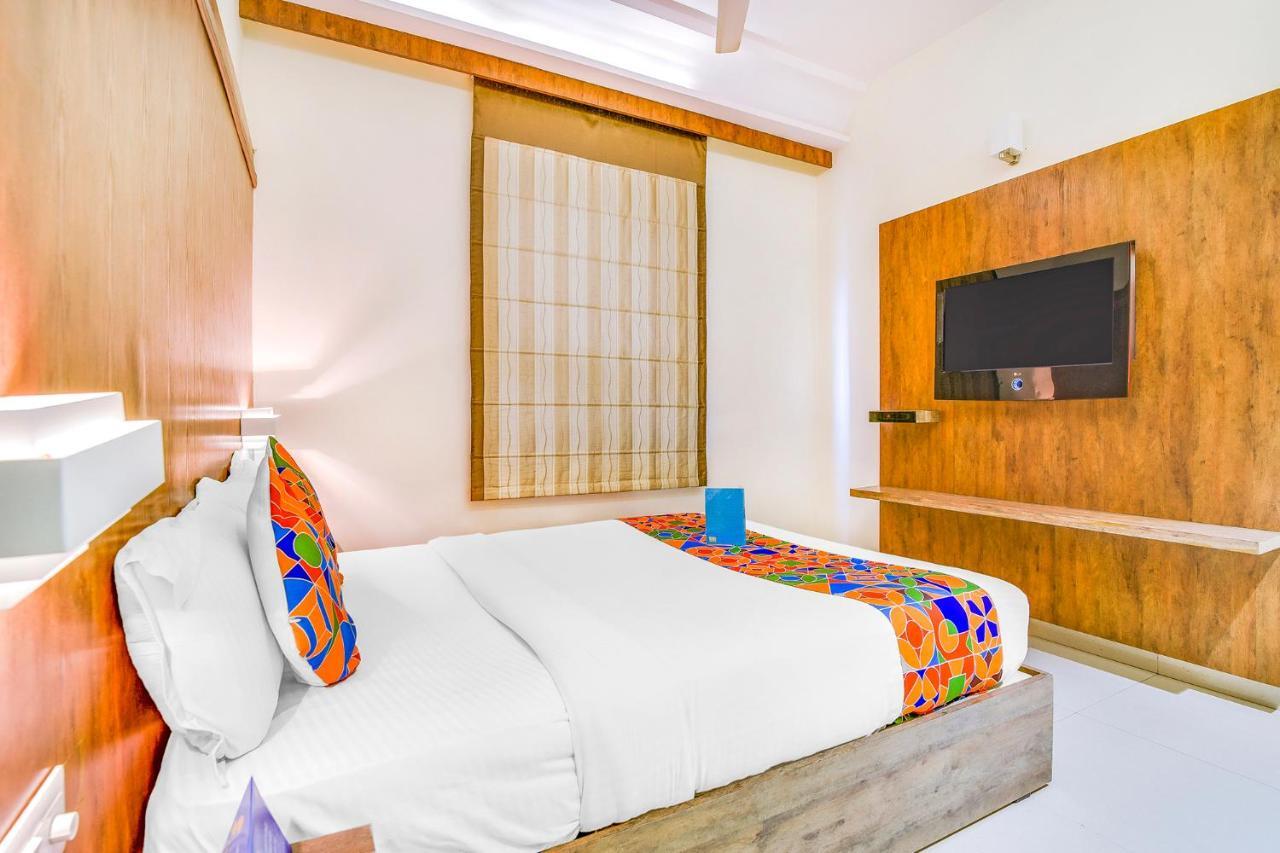 Fabhotel Arastu Nampally Хайдарабад Экстерьер фото